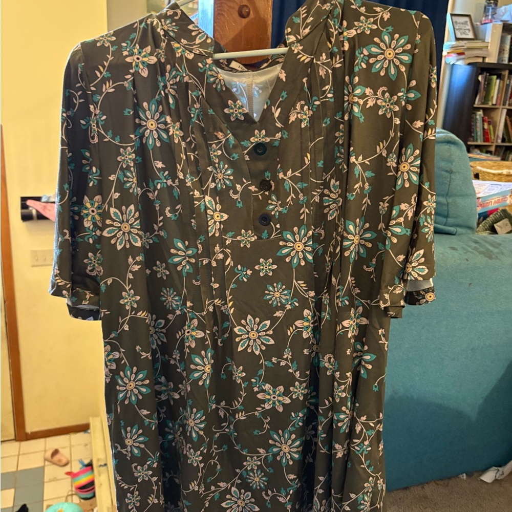 Floral Button-Up Women's Blouse